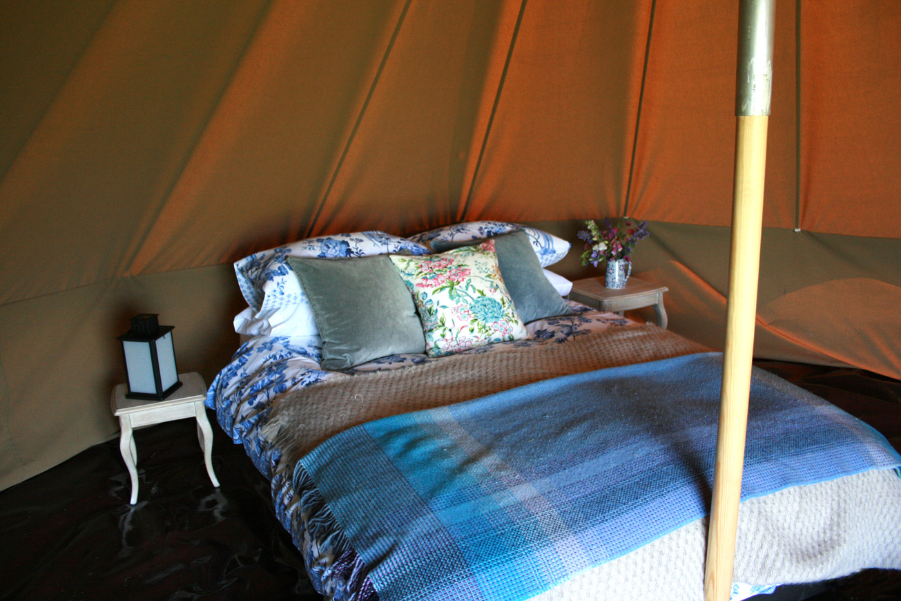 Bell Tent Glamping Warwickshire - Hilltop Hideaways Bed